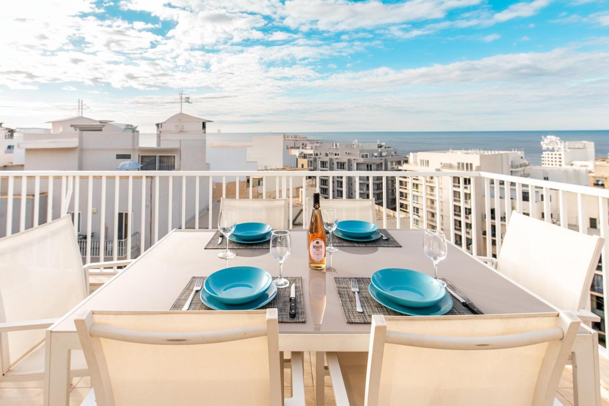 Апартаменты Poseidon Court Penthouse Superior Сент-Полс-Бей Экстерьер фото