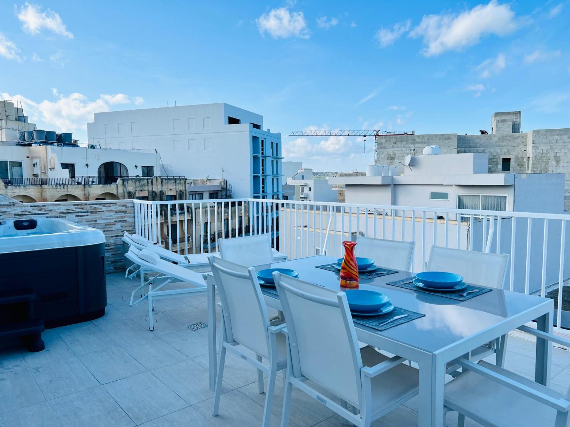 Апартаменты Poseidon Court Penthouse Superior Сент-Полс-Бей Экстерьер фото