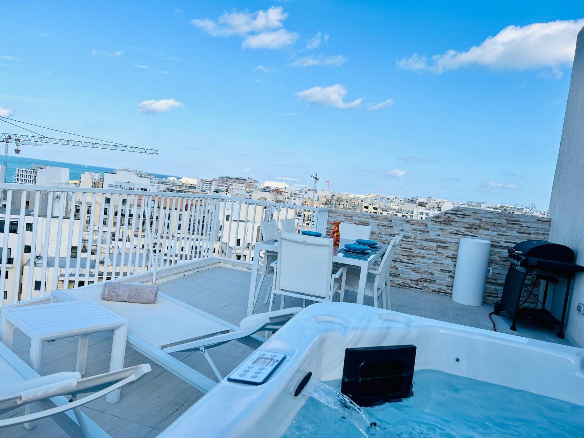 Апартаменты Poseidon Court Penthouse Superior Сент-Полс-Бей Экстерьер фото