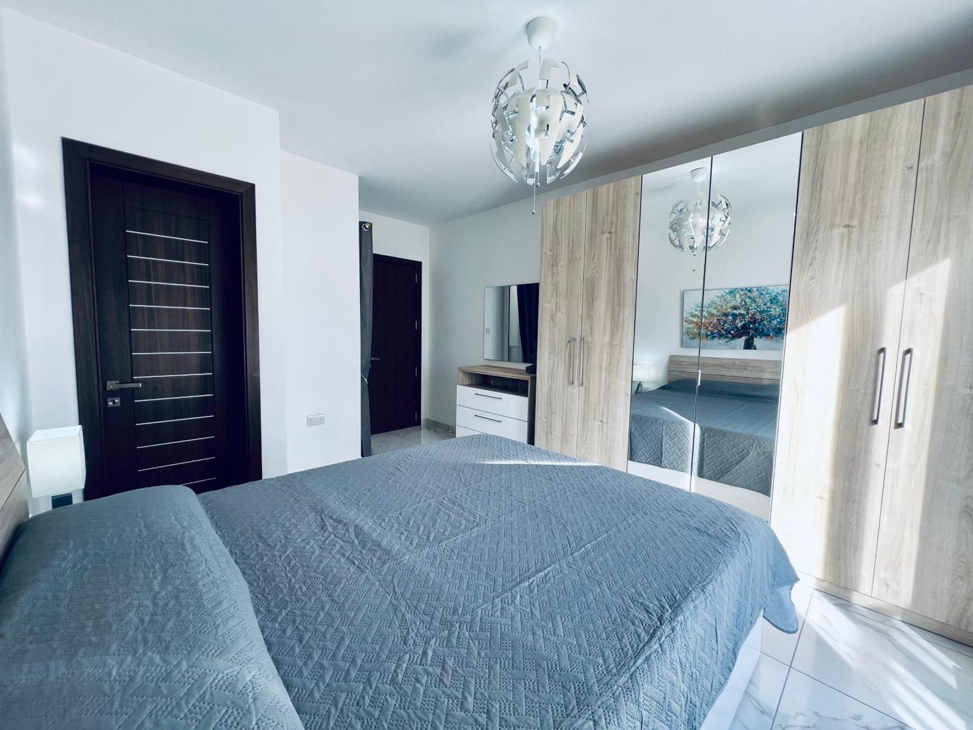 Апартаменты Poseidon Court Penthouse Superior Сент-Полс-Бей Экстерьер фото
